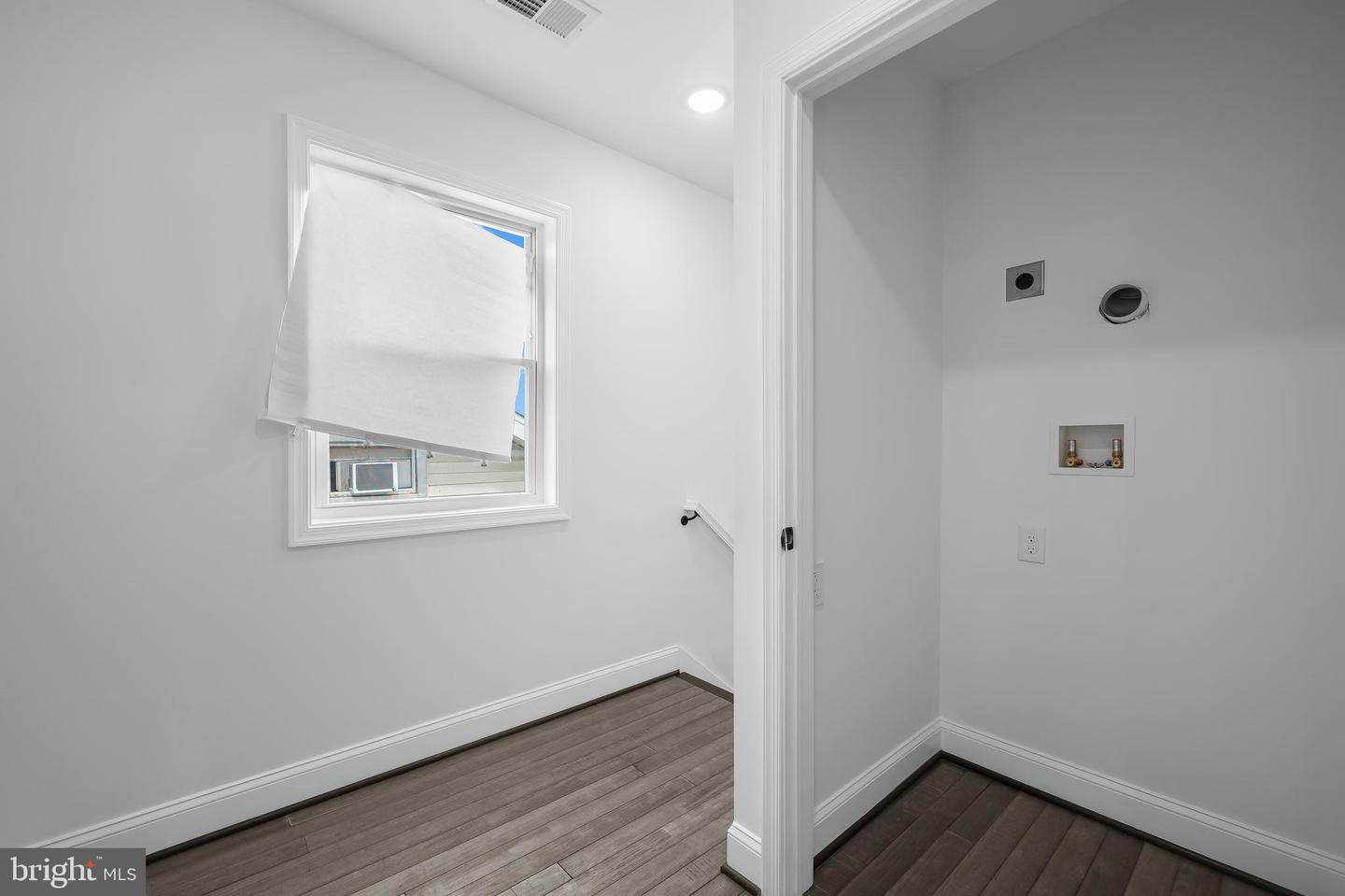 4261 MEADE ST NE, WASHINGTON, District Of Columbia 20019, 6 Bedrooms Bedrooms, 6 Rooms Rooms,5 BathroomsBathrooms,Residential,For sale,4261 MEADE ST NE,DCDC2203556 MLS # DCDC2203556