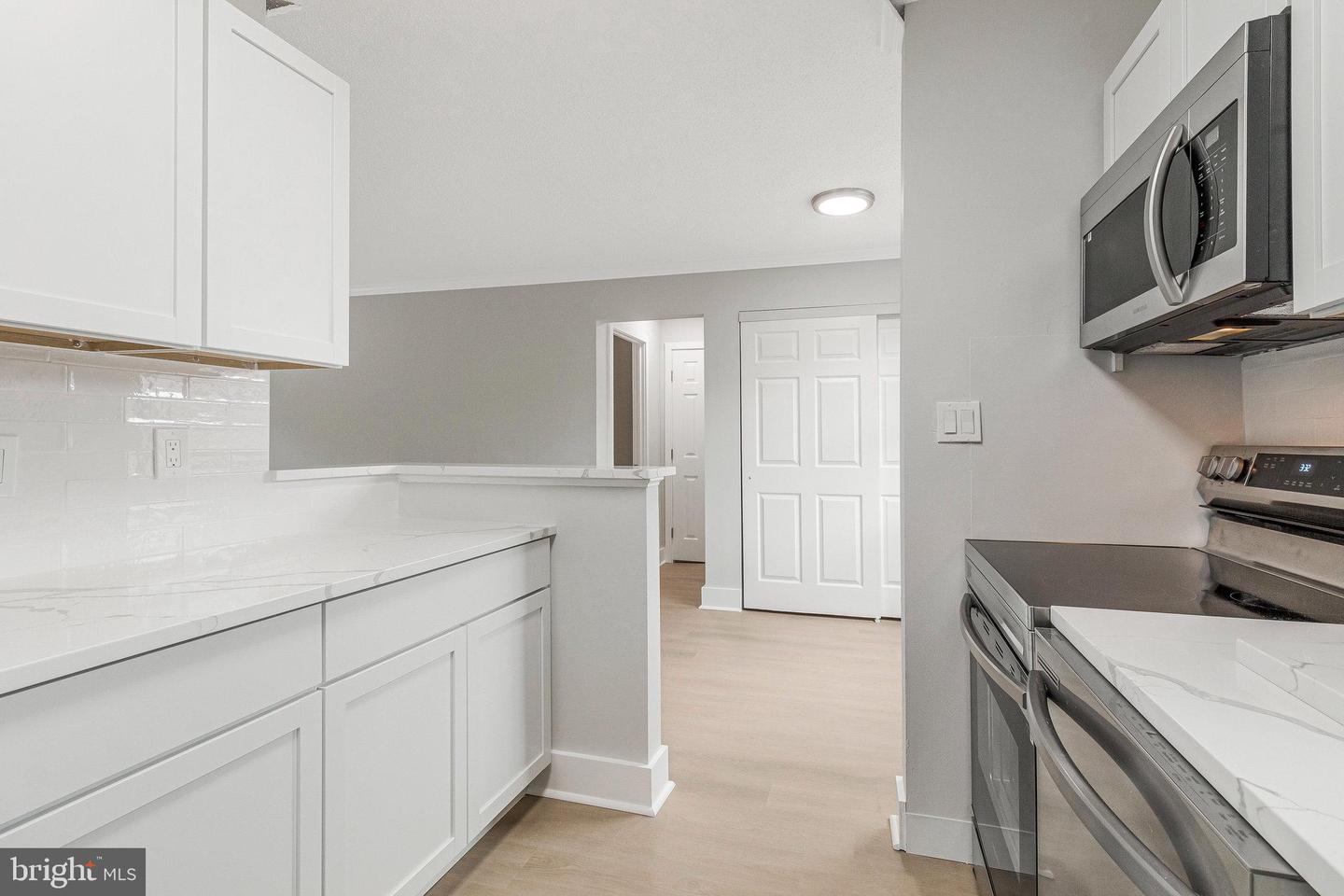 1724 W ABINGDON DR #201, ALEXANDRIA, Virginia 22314, 1 Bedroom Bedrooms, ,1 BathroomBathrooms,Residential,For sale,1724 W ABINGDON DR #201,VAAX2045960 MLS # VAAX2045960