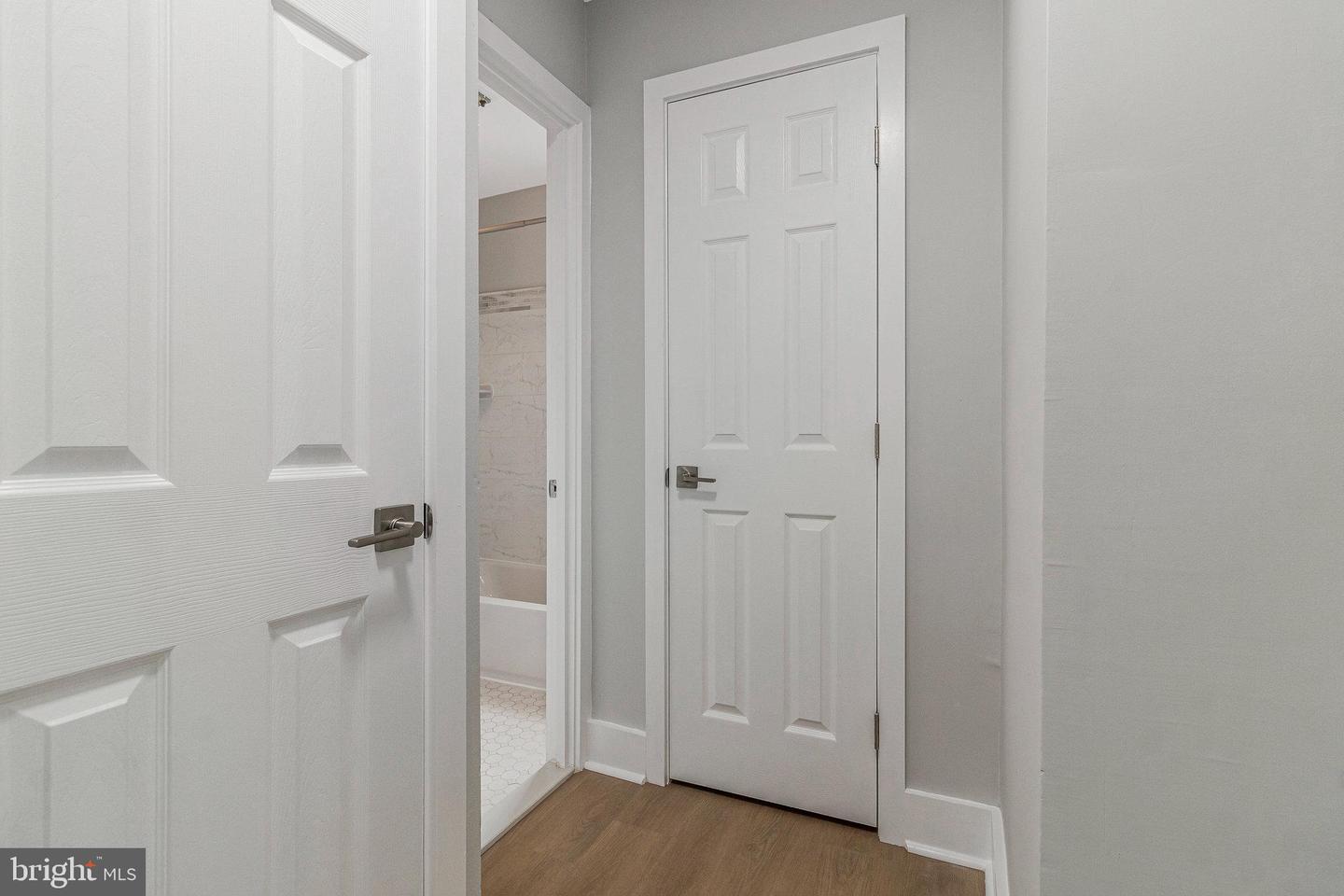 1724 W ABINGDON DR #201, ALEXANDRIA, Virginia 22314, 1 Bedroom Bedrooms, ,1 BathroomBathrooms,Residential,For sale,1724 W ABINGDON DR #201,VAAX2045960 MLS # VAAX2045960