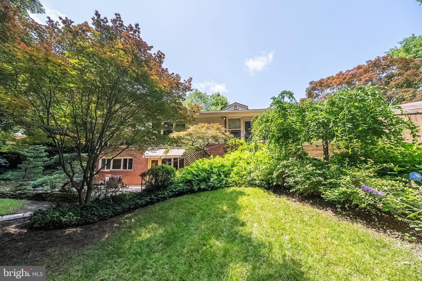 3416 COUNTRY HILL DR, FAIRFAX, Virginia 22030, 4 Bedrooms Bedrooms, ,2 BathroomsBathrooms,Residential,For sale,3416 COUNTRY HILL DR,VAFC2006418 MLS # VAFC2006418