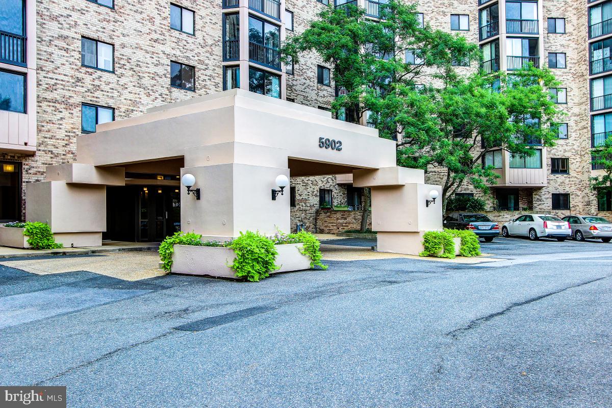 5902 MOUNT EAGLE DR #718, ALEXANDRIA, Virginia 22303, 3 Bedrooms Bedrooms, 10 Rooms Rooms,2 BathroomsBathrooms,Residential,For sale,5902 MOUNT EAGLE DR #718,VAFX2244920 MLS # VAFX2244920