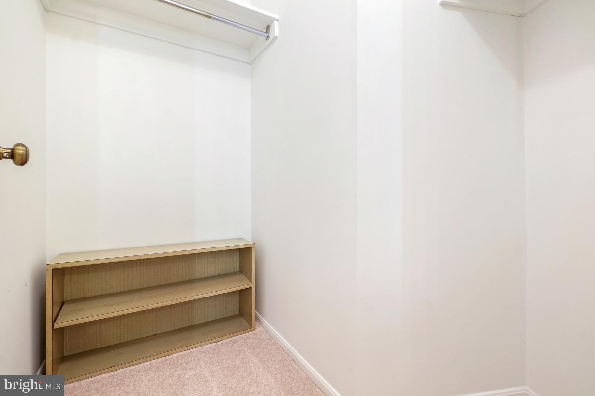 5902 MOUNT EAGLE DR #718, ALEXANDRIA, Virginia 22303, 3 Bedrooms Bedrooms, 10 Rooms Rooms,2 BathroomsBathrooms,Residential,For sale,5902 MOUNT EAGLE DR #718,VAFX2244920 MLS # VAFX2244920