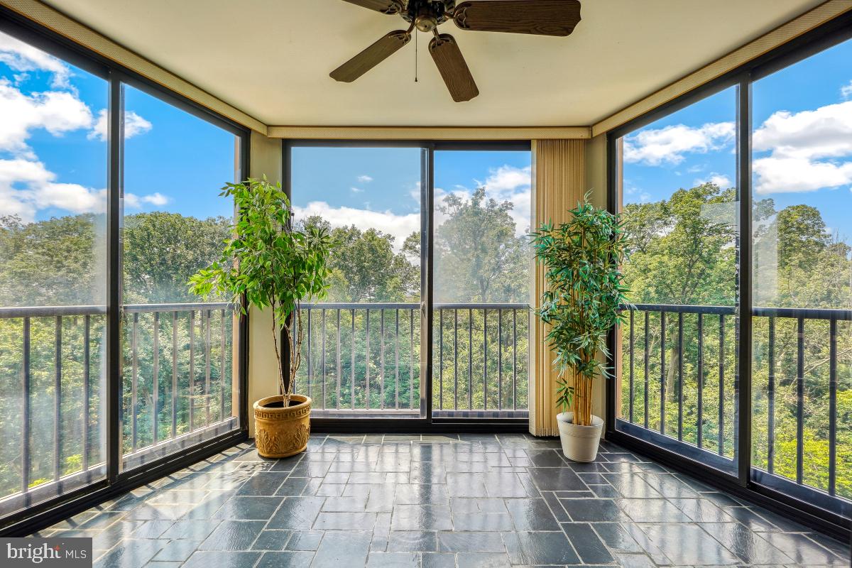 5902 MOUNT EAGLE DR #718, ALEXANDRIA, Virginia 22303, 3 Bedrooms Bedrooms, 10 Rooms Rooms,2 BathroomsBathrooms,Residential,For sale,5902 MOUNT EAGLE DR #718,VAFX2244920 MLS # VAFX2244920