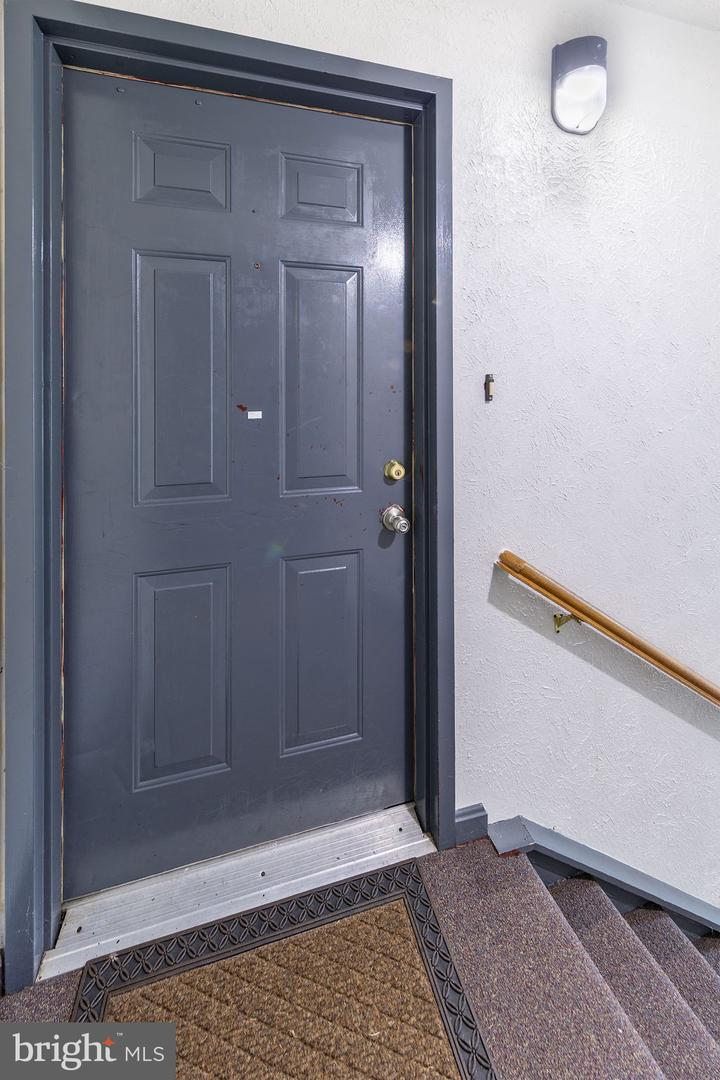 12367 WADSWORTH WAY #40, WOODBRIDGE, Virginia 22192, 2 Bedrooms Bedrooms, ,2 BathroomsBathrooms,Residential,For sale,12367 WADSWORTH WAY #40,VAPW2096106 MLS # VAPW2096106