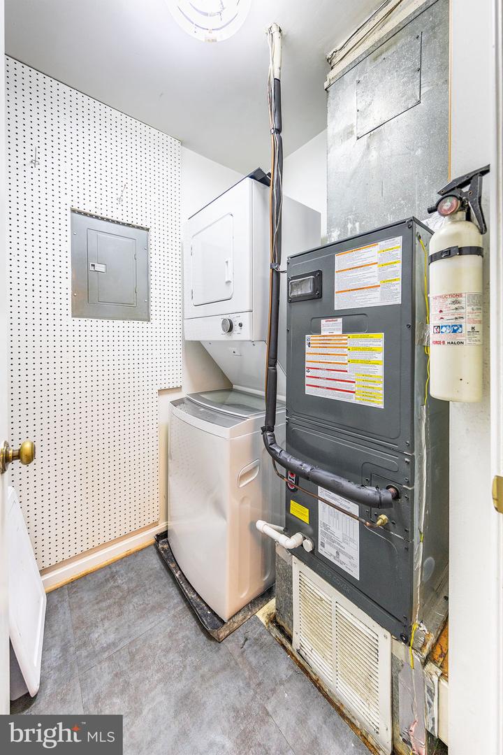 12367 WADSWORTH WAY #40, WOODBRIDGE, Virginia 22192, 2 Bedrooms Bedrooms, ,2 BathroomsBathrooms,Residential,For sale,12367 WADSWORTH WAY #40,VAPW2096106 MLS # VAPW2096106