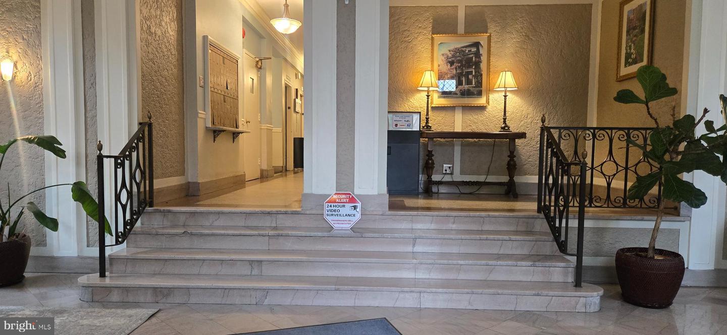1101 L ST NW #406, WASHINGTON, District Of Columbia 20005, ,1 BathroomBathrooms,Residential,For sale,1101 L ST NW #406,DCDC2203738 MLS # DCDC2203738