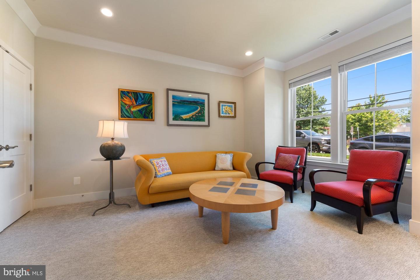 145 CENTER ST S #4, VIENNA, Virginia 22180, 4 Bedrooms Bedrooms, ,3 BathroomsBathrooms,Residential,For sale,145 CENTER ST S #4,VAFX2245076 MLS # VAFX2245076