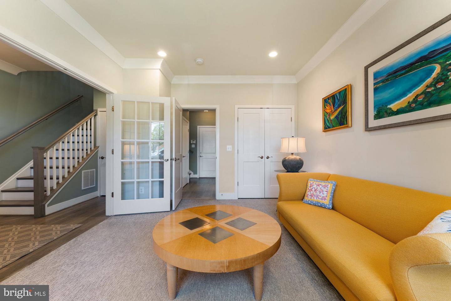 145 CENTER ST S #4, VIENNA, Virginia 22180, 4 Bedrooms Bedrooms, ,3 BathroomsBathrooms,Residential,For sale,145 CENTER ST S #4,VAFX2245076 MLS # VAFX2245076
