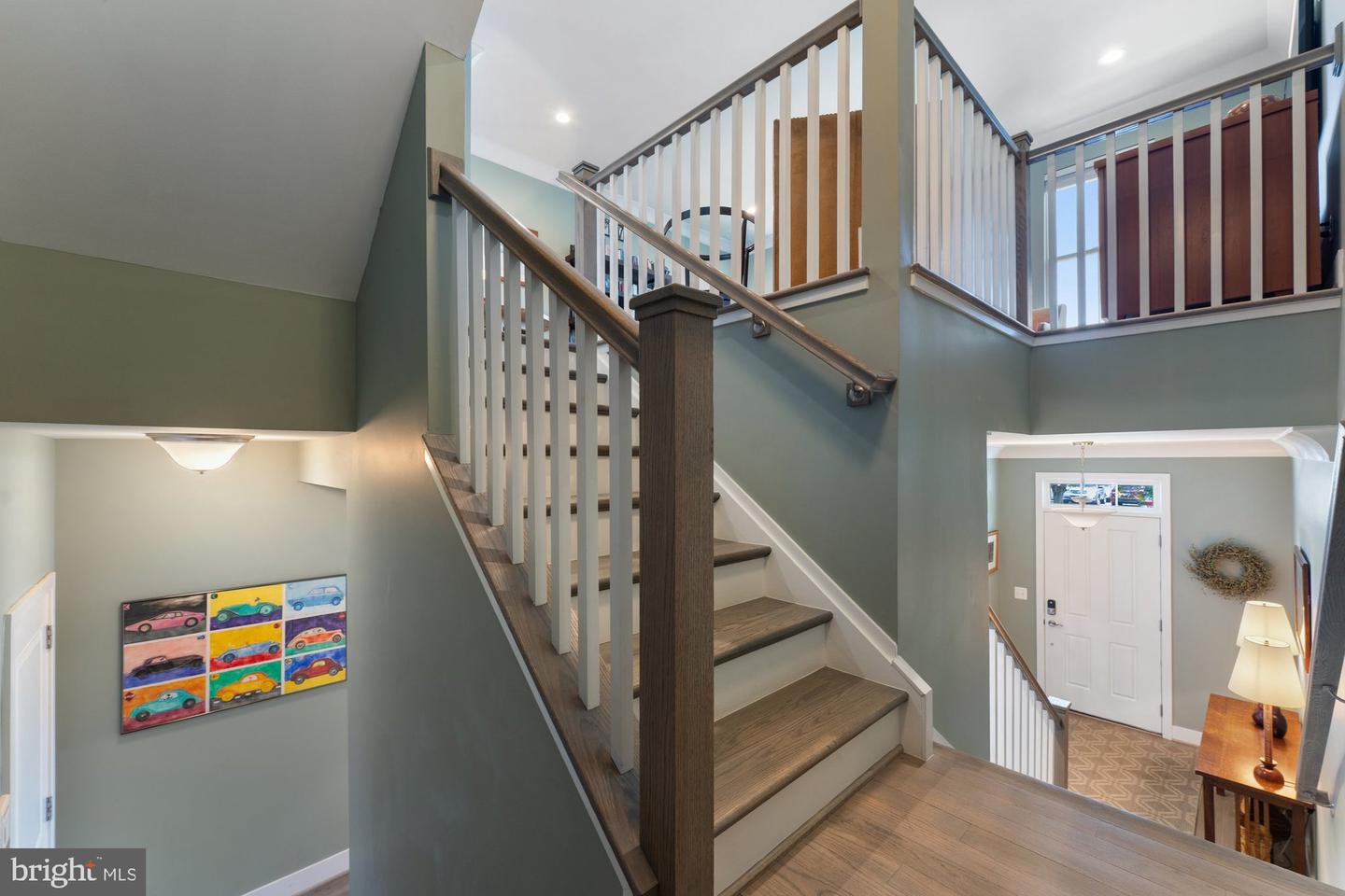 145 CENTER ST S #4, VIENNA, Virginia 22180, 4 Bedrooms Bedrooms, ,3 BathroomsBathrooms,Residential,For sale,145 CENTER ST S #4,VAFX2245076 MLS # VAFX2245076