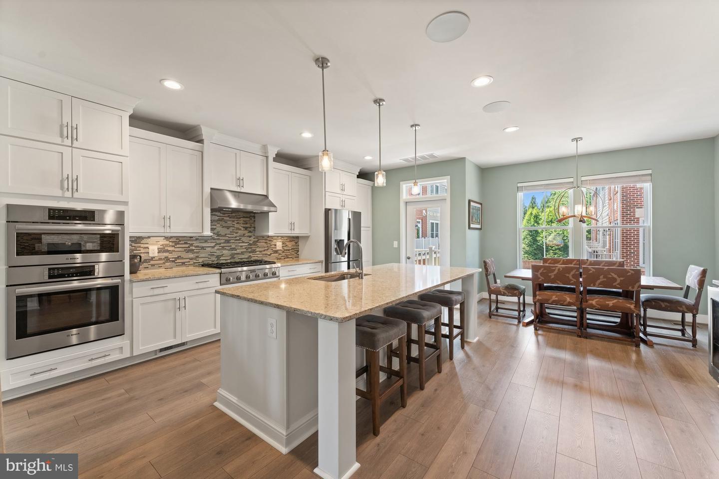 145 CENTER ST S #4, VIENNA, Virginia 22180, 4 Bedrooms Bedrooms, ,3 BathroomsBathrooms,Residential,For sale,145 CENTER ST S #4,VAFX2245076 MLS # VAFX2245076