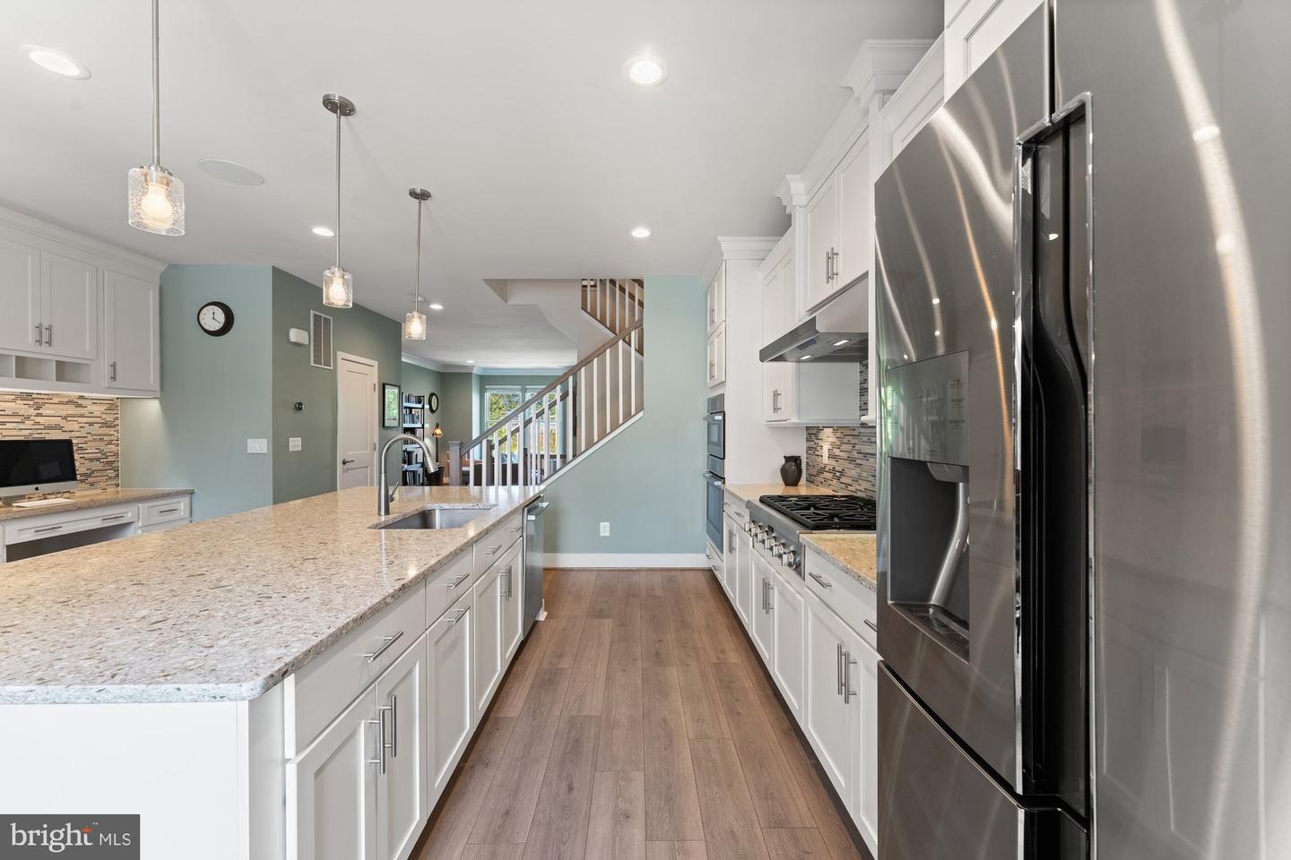 145 CENTER ST S #4, VIENNA, Virginia 22180, 4 Bedrooms Bedrooms, ,3 BathroomsBathrooms,Residential,For sale,145 CENTER ST S #4,VAFX2245076 MLS # VAFX2245076