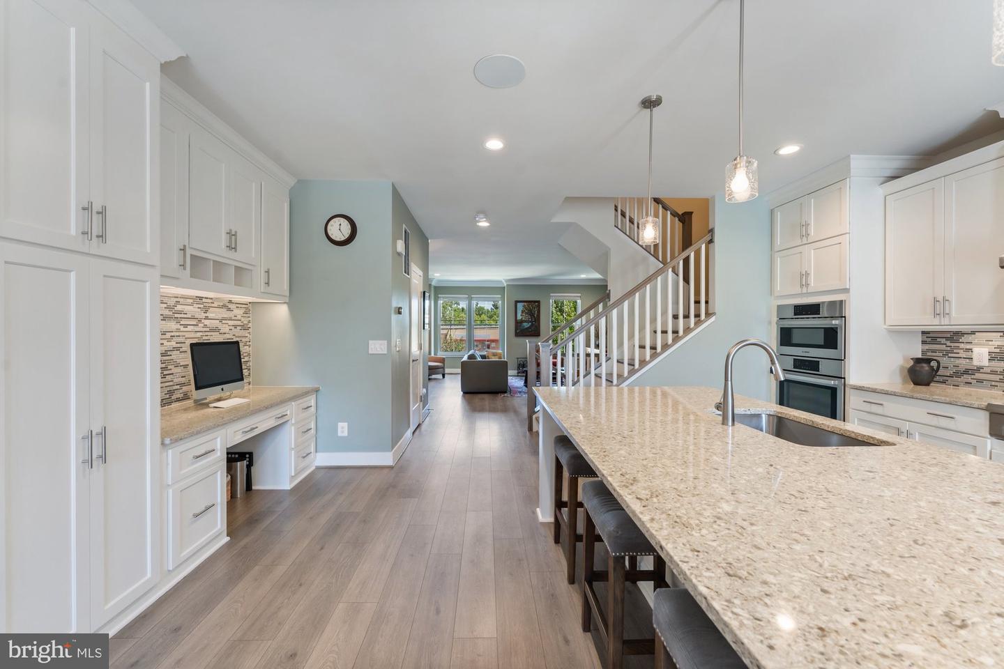 145 CENTER ST S #4, VIENNA, Virginia 22180, 4 Bedrooms Bedrooms, ,3 BathroomsBathrooms,Residential,For sale,145 CENTER ST S #4,VAFX2245076 MLS # VAFX2245076
