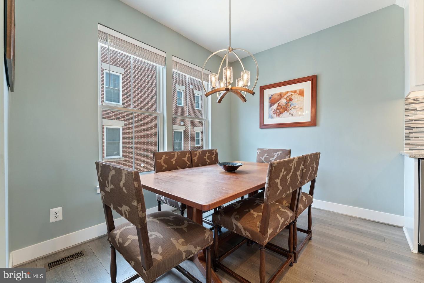 145 CENTER ST S #4, VIENNA, Virginia 22180, 4 Bedrooms Bedrooms, ,3 BathroomsBathrooms,Residential,For sale,145 CENTER ST S #4,VAFX2245076 MLS # VAFX2245076