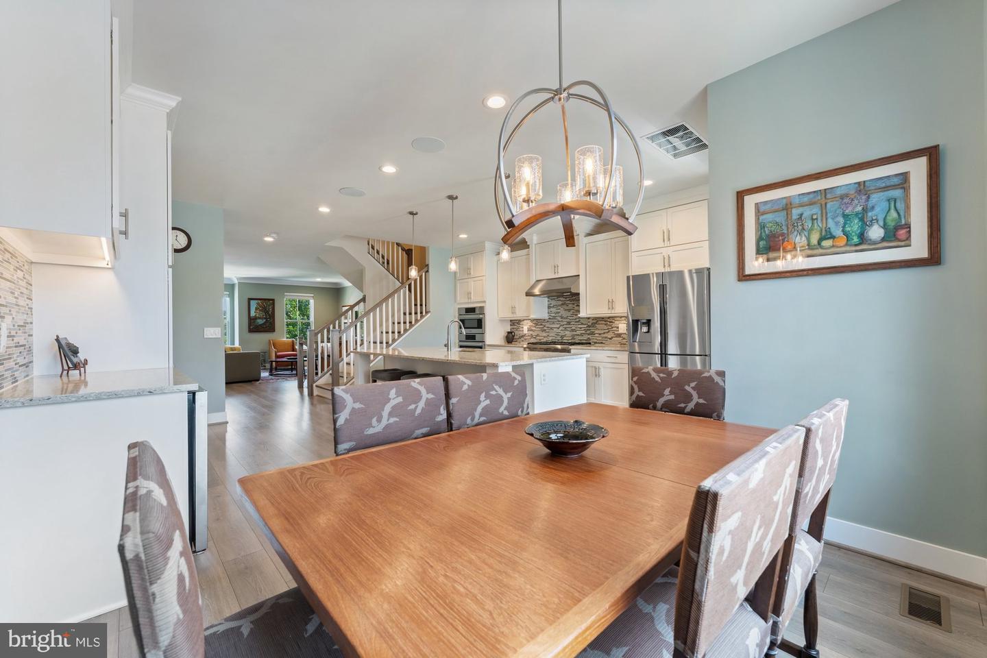 145 CENTER ST S #4, VIENNA, Virginia 22180, 4 Bedrooms Bedrooms, ,3 BathroomsBathrooms,Residential,For sale,145 CENTER ST S #4,VAFX2245076 MLS # VAFX2245076
