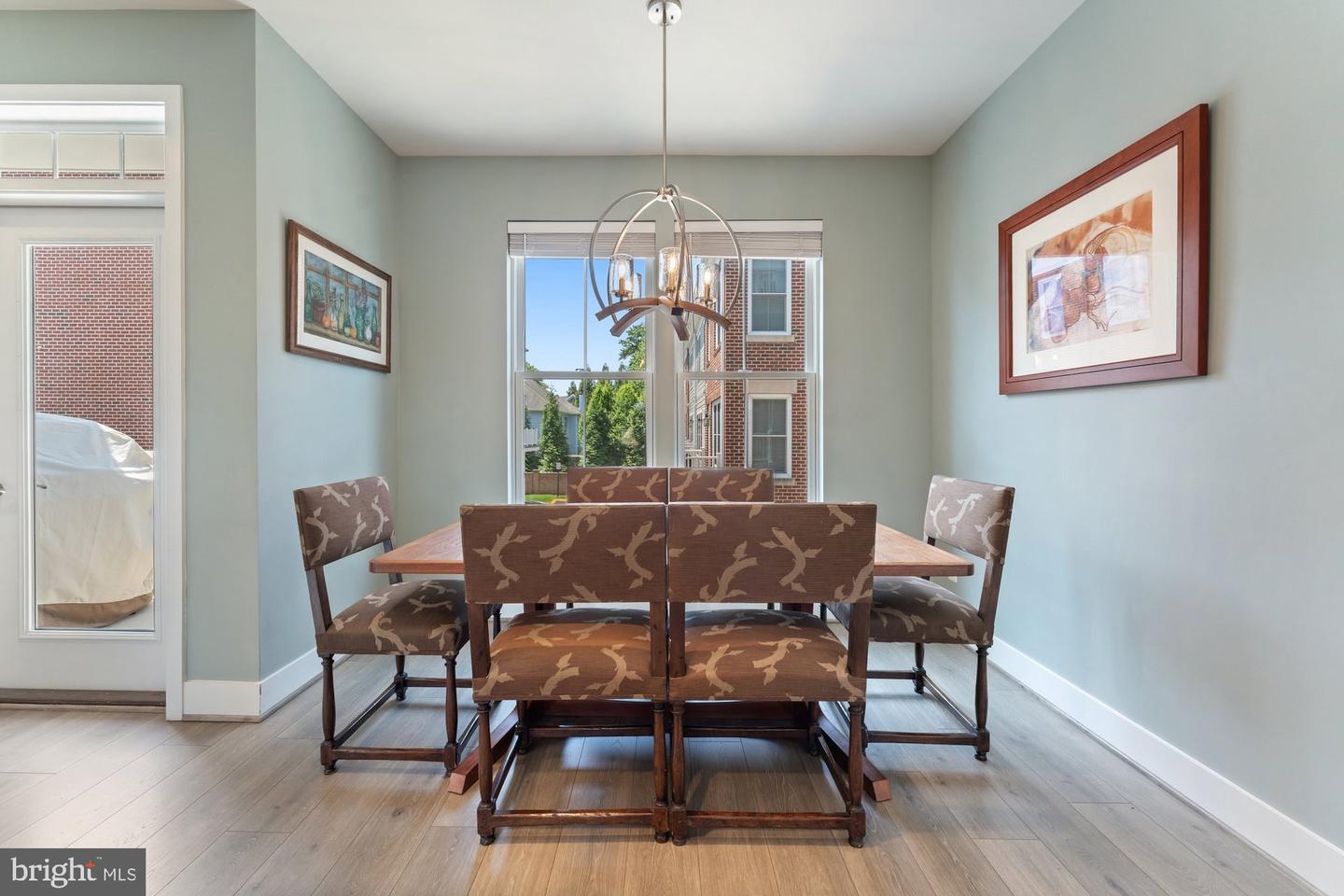 145 CENTER ST S #4, VIENNA, Virginia 22180, 4 Bedrooms Bedrooms, ,3 BathroomsBathrooms,Residential,For sale,145 CENTER ST S #4,VAFX2245076 MLS # VAFX2245076