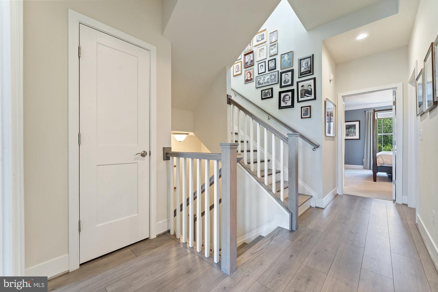 145 CENTER ST S #4, VIENNA, Virginia 22180, 4 Bedrooms Bedrooms, ,3 BathroomsBathrooms,Residential,For sale,145 CENTER ST S #4,VAFX2245076 MLS # VAFX2245076