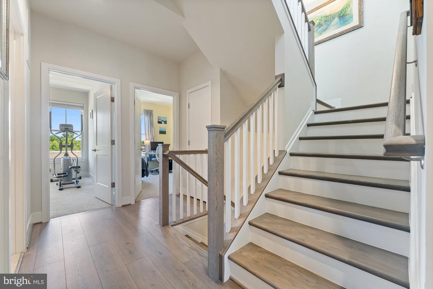 145 CENTER ST S #4, VIENNA, Virginia 22180, 4 Bedrooms Bedrooms, ,3 BathroomsBathrooms,Residential,For sale,145 CENTER ST S #4,VAFX2245076 MLS # VAFX2245076