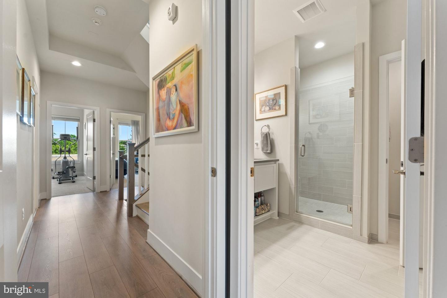 145 CENTER ST S #4, VIENNA, Virginia 22180, 4 Bedrooms Bedrooms, ,3 BathroomsBathrooms,Residential,For sale,145 CENTER ST S #4,VAFX2245076 MLS # VAFX2245076