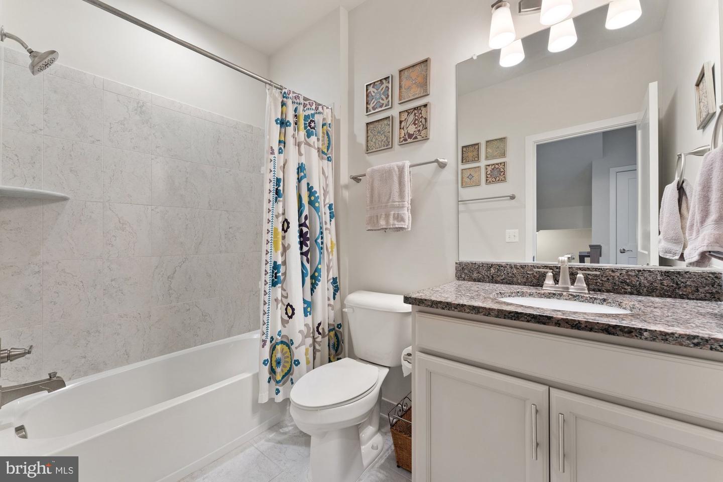 145 CENTER ST S #4, VIENNA, Virginia 22180, 4 Bedrooms Bedrooms, ,3 BathroomsBathrooms,Residential,For sale,145 CENTER ST S #4,VAFX2245076 MLS # VAFX2245076