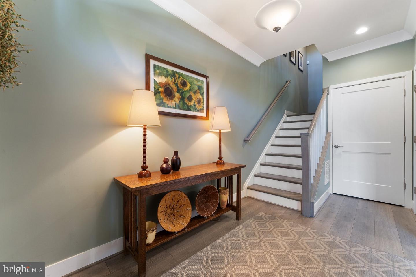145 CENTER ST S #4, VIENNA, Virginia 22180, 4 Bedrooms Bedrooms, ,3 BathroomsBathrooms,Residential,For sale,145 CENTER ST S #4,VAFX2245076 MLS # VAFX2245076