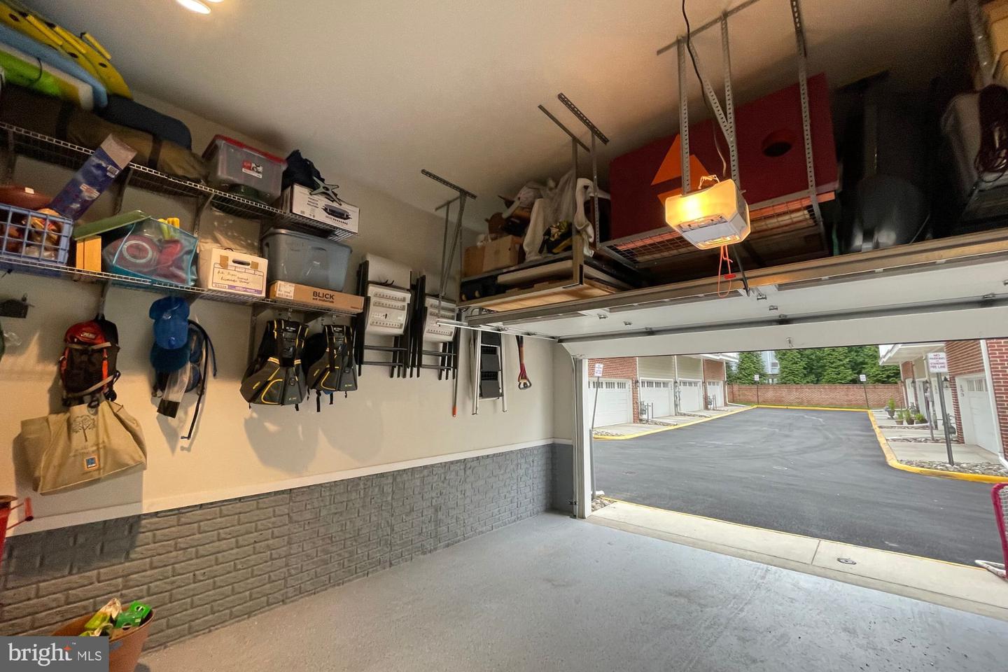145 CENTER ST S #4, VIENNA, Virginia 22180, 4 Bedrooms Bedrooms, ,3 BathroomsBathrooms,Residential,For sale,145 CENTER ST S #4,VAFX2245076 MLS # VAFX2245076