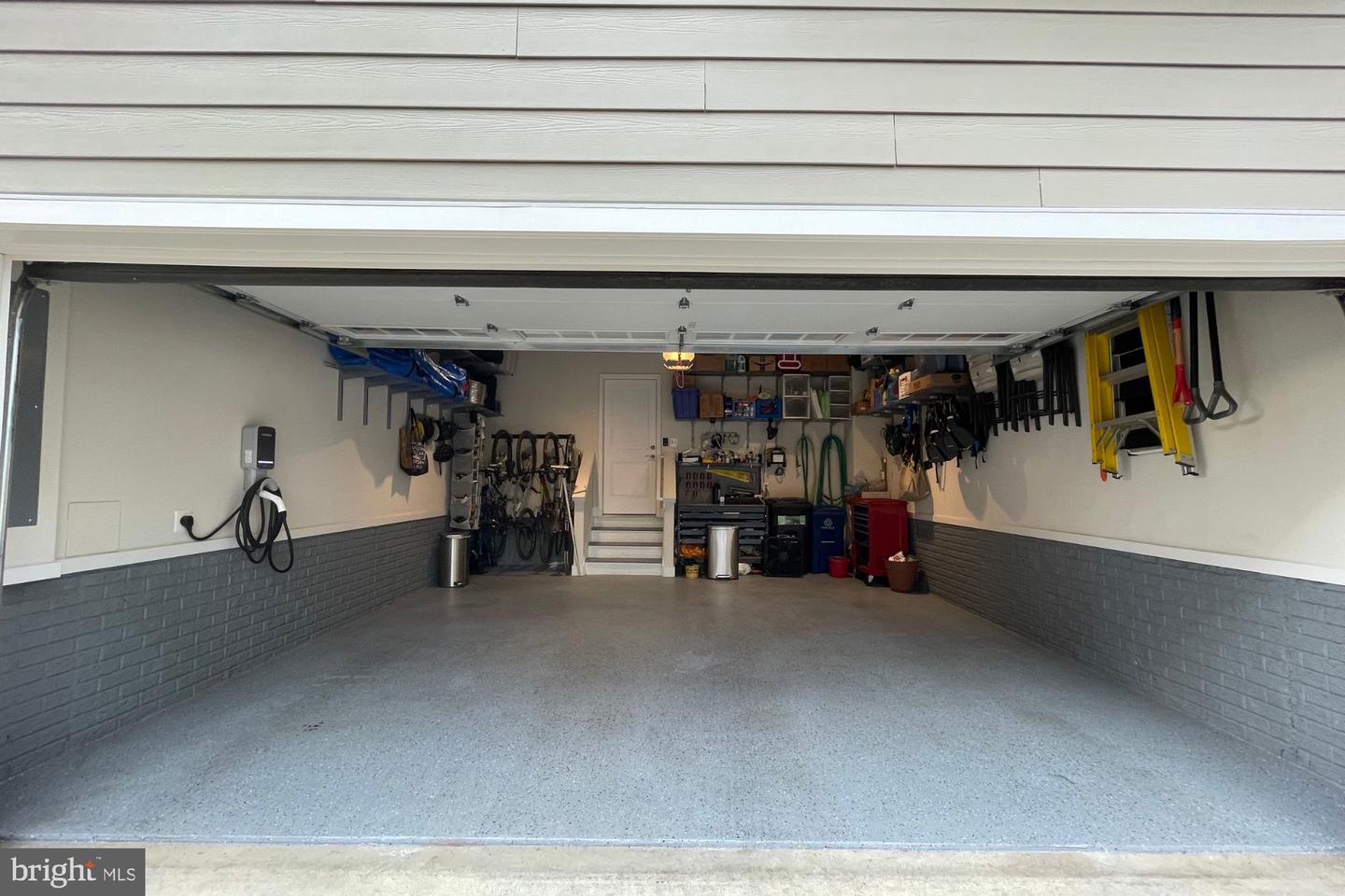 145 CENTER ST S #4, VIENNA, Virginia 22180, 4 Bedrooms Bedrooms, ,3 BathroomsBathrooms,Residential,For sale,145 CENTER ST S #4,VAFX2245076 MLS # VAFX2245076