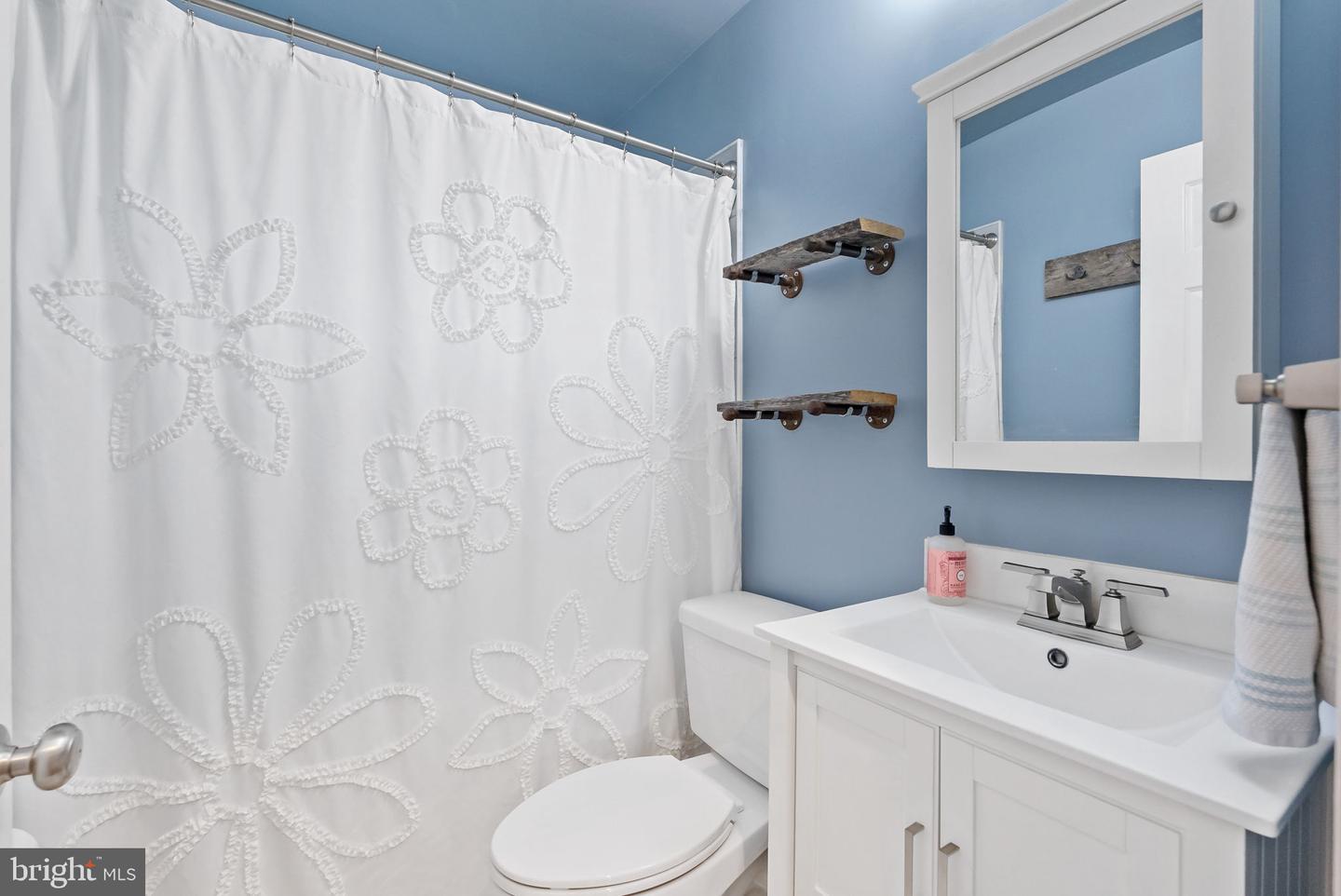 7407 FALMOUTH ST, SPRINGFIELD, Virginia 22150, 4 Bedrooms Bedrooms, ,2 BathroomsBathrooms,Residential,For sale,7407 FALMOUTH ST,VAFX2245102 MLS # VAFX2245102