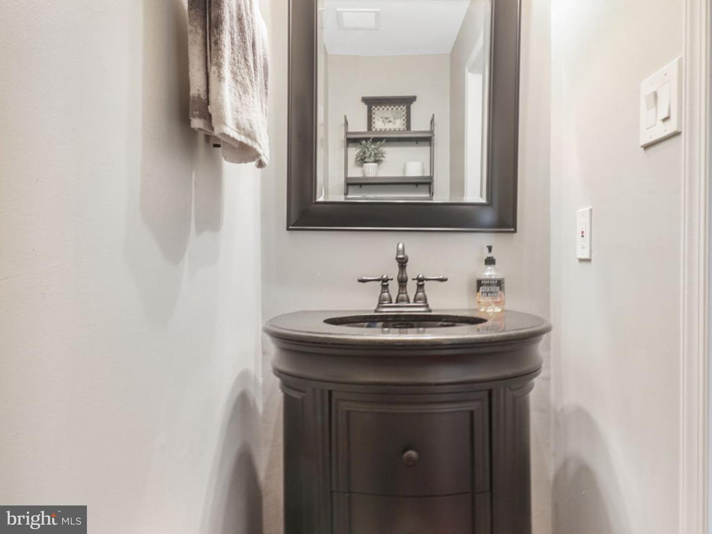 4621 LUXBERRY DR, FAIRFAX, Virginia 22032, 3 Bedrooms Bedrooms, ,3 BathroomsBathrooms,Residential,For sale,4621 LUXBERRY DR,VAFX2245112 MLS # VAFX2245112