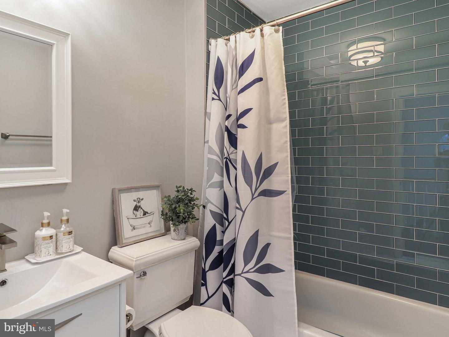 4621 LUXBERRY DR, FAIRFAX, Virginia 22032, 3 Bedrooms Bedrooms, ,3 BathroomsBathrooms,Residential,For sale,4621 LUXBERRY DR,VAFX2245112 MLS # VAFX2245112