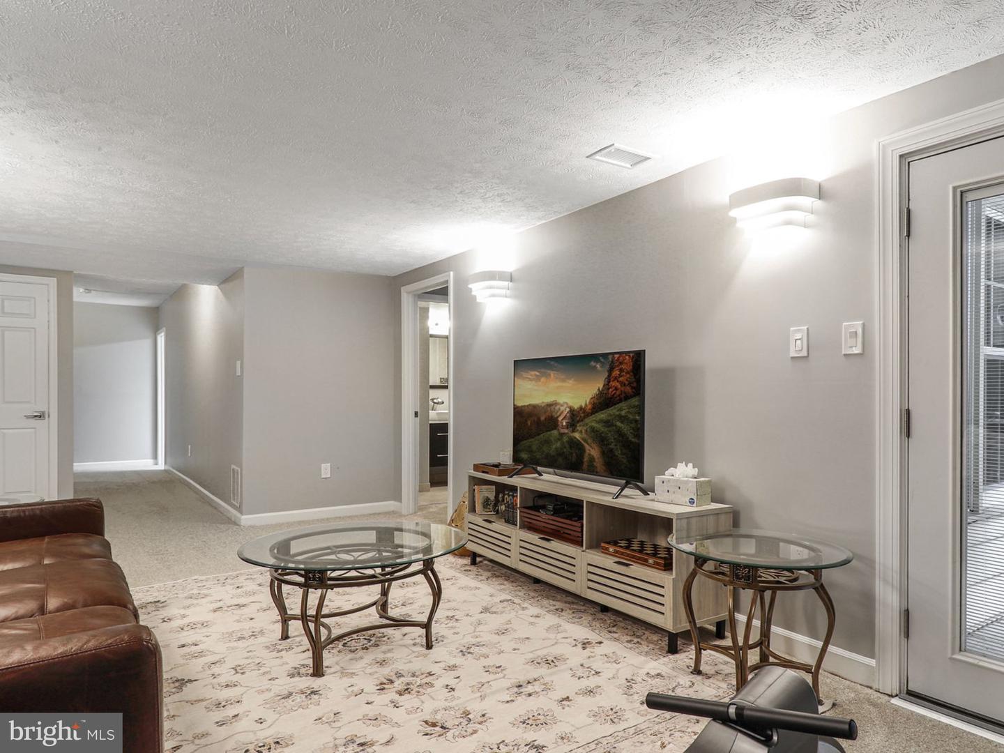 4621 LUXBERRY DR, FAIRFAX, Virginia 22032, 3 Bedrooms Bedrooms, ,3 BathroomsBathrooms,Residential,For sale,4621 LUXBERRY DR,VAFX2245112 MLS # VAFX2245112