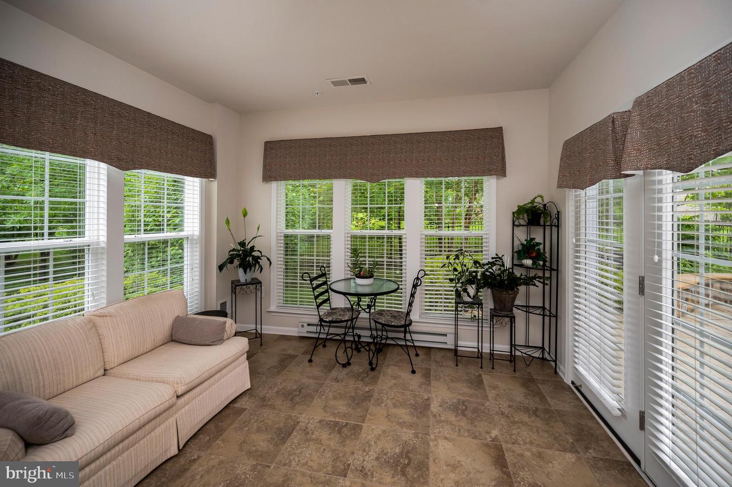 43 BATTERY POINT DR, FREDERICKSBURG, Virginia 22406, 3 Bedrooms Bedrooms, ,3 BathroomsBathrooms,Residential,For sale,43 BATTERY POINT DR,VAST2039462 MLS # VAST2039462