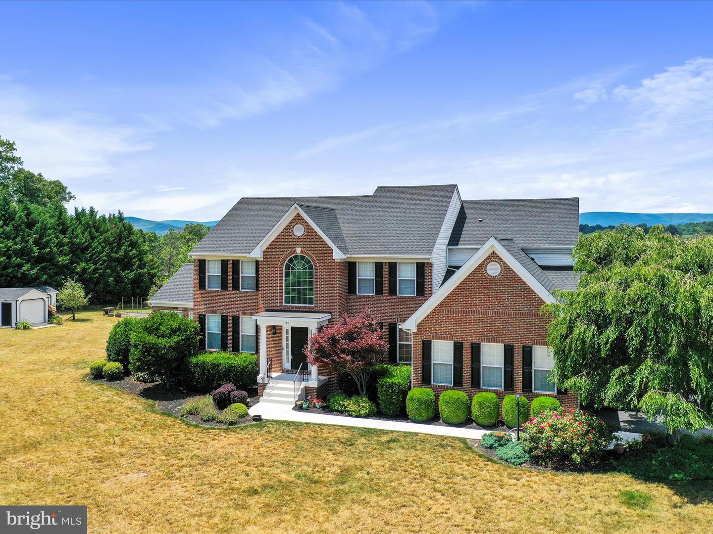 180 NEWELL DR, MIDDLETOWN, Virginia 22645, 5 Bedrooms Bedrooms, ,5 BathroomsBathrooms,Residential,For sale,180 NEWELL DR,VAFV2034590 MLS # VAFV2034590