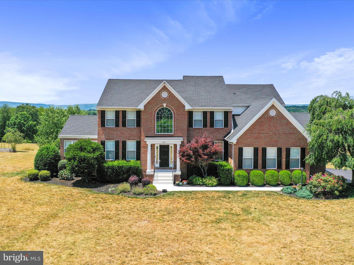 180 NEWELL DR, MIDDLETOWN, Virginia 22645, 5 Bedrooms Bedrooms, ,5 BathroomsBathrooms,Residential,For sale,180 NEWELL DR,VAFV2034590 MLS # VAFV2034590