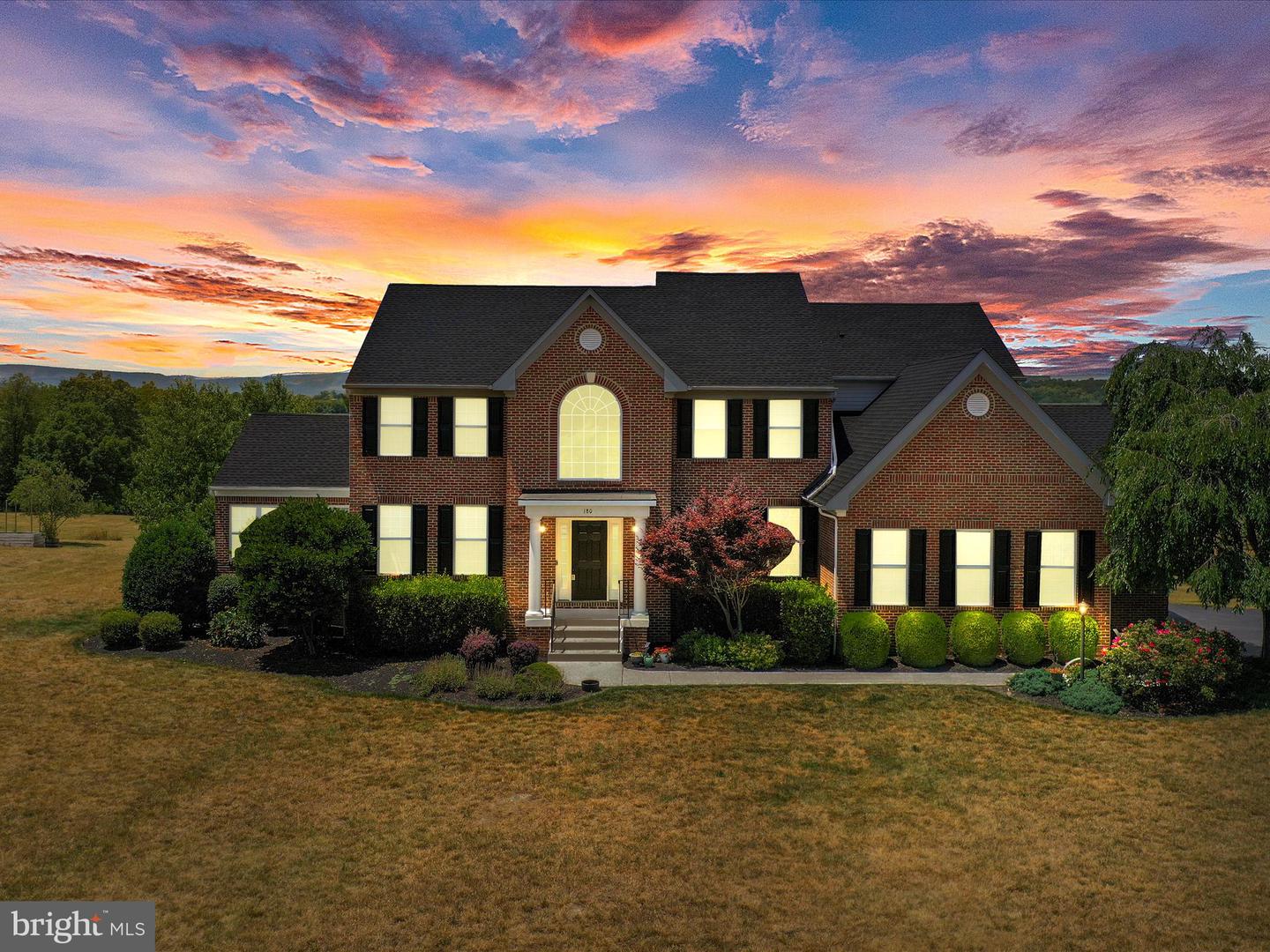 180 NEWELL DR, MIDDLETOWN, Virginia 22645, 5 Bedrooms Bedrooms, ,5 BathroomsBathrooms,Residential,For sale,180 NEWELL DR,VAFV2034590 MLS # VAFV2034590