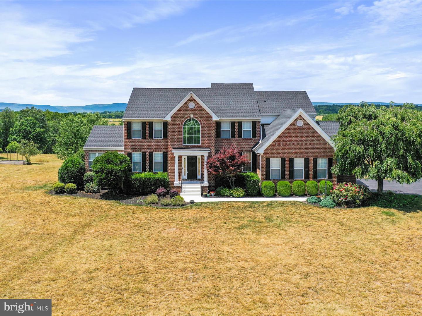 180 NEWELL DR, MIDDLETOWN, Virginia 22645, 5 Bedrooms Bedrooms, ,5 BathroomsBathrooms,Residential,For sale,180 NEWELL DR,VAFV2034590 MLS # VAFV2034590