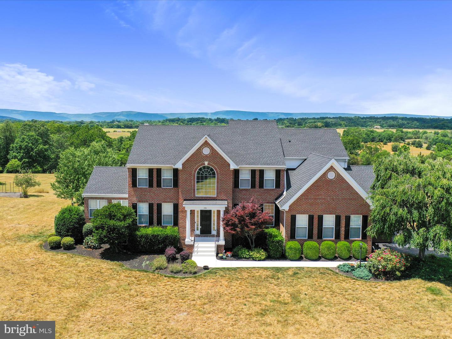 180 NEWELL DR, MIDDLETOWN, Virginia 22645, 5 Bedrooms Bedrooms, ,5 BathroomsBathrooms,Residential,For sale,180 NEWELL DR,VAFV2034590 MLS # VAFV2034590