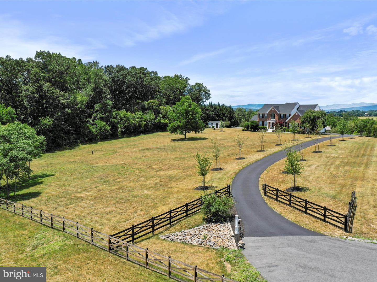180 NEWELL DR, MIDDLETOWN, Virginia 22645, 5 Bedrooms Bedrooms, ,5 BathroomsBathrooms,Residential,For sale,180 NEWELL DR,VAFV2034590 MLS # VAFV2034590