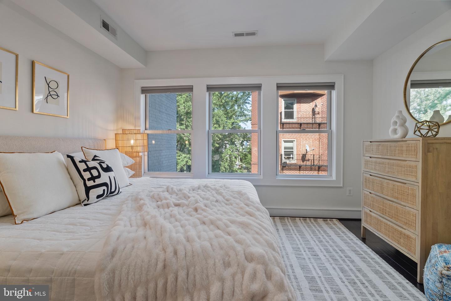 3321 16TH ST NW #205, WASHINGTON, District Of Columbia 20010, 2 Bedrooms Bedrooms, ,2 BathroomsBathrooms,Residential,For sale,3321 16TH ST NW #205,DCDC2203618 MLS # DCDC2203618