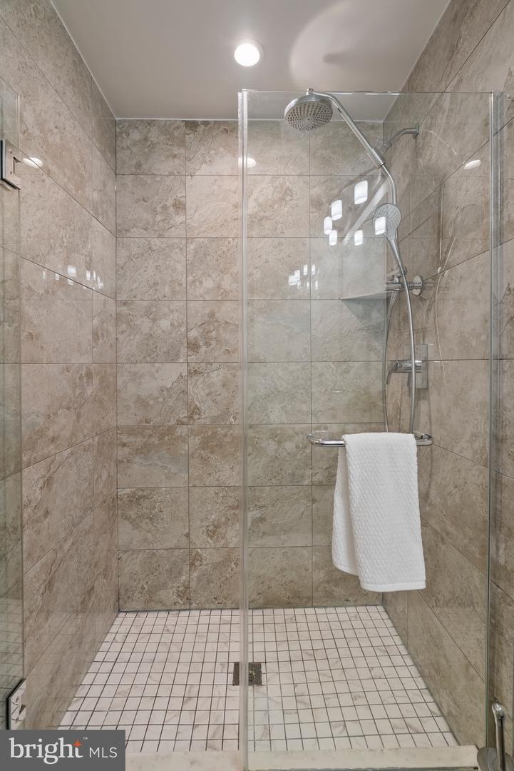 3321 16TH ST NW #205, WASHINGTON, District Of Columbia 20010, 2 Bedrooms Bedrooms, ,2 BathroomsBathrooms,Residential,For sale,3321 16TH ST NW #205,DCDC2203618 MLS # DCDC2203618