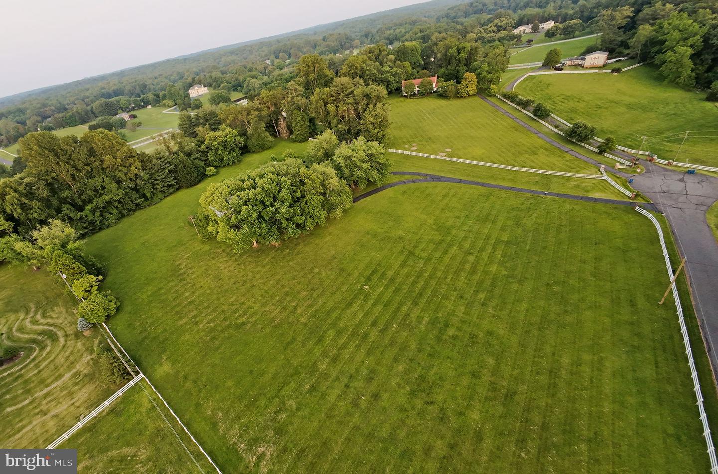 6511 STALLION RD, CLIFTON, Virginia 20124, 6 Bedrooms Bedrooms, ,4 BathroomsBathrooms,Residential,For sale,6511 STALLION RD,VAFX2245050 MLS # VAFX2245050