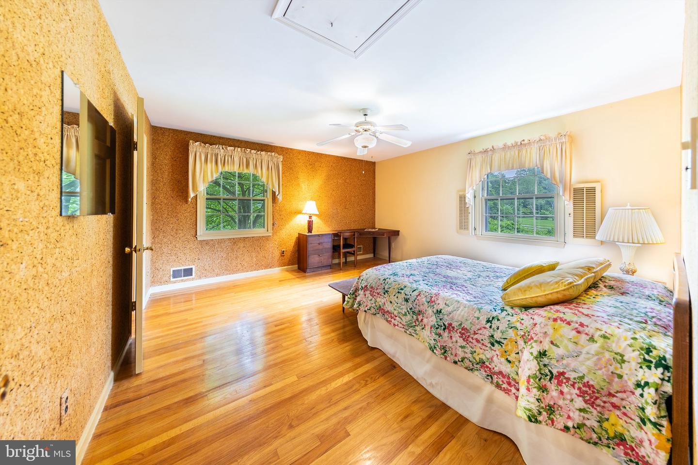6511 STALLION RD, CLIFTON, Virginia 20124, 6 Bedrooms Bedrooms, ,4 BathroomsBathrooms,Residential,For sale,6511 STALLION RD,VAFX2245050 MLS # VAFX2245050
