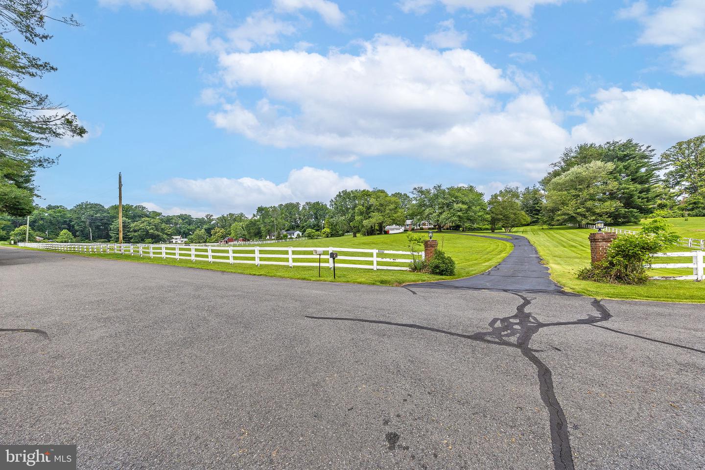 6511 STALLION RD, CLIFTON, Virginia 20124, 6 Bedrooms Bedrooms, ,4 BathroomsBathrooms,Residential,For sale,6511 STALLION RD,VAFX2245050 MLS # VAFX2245050