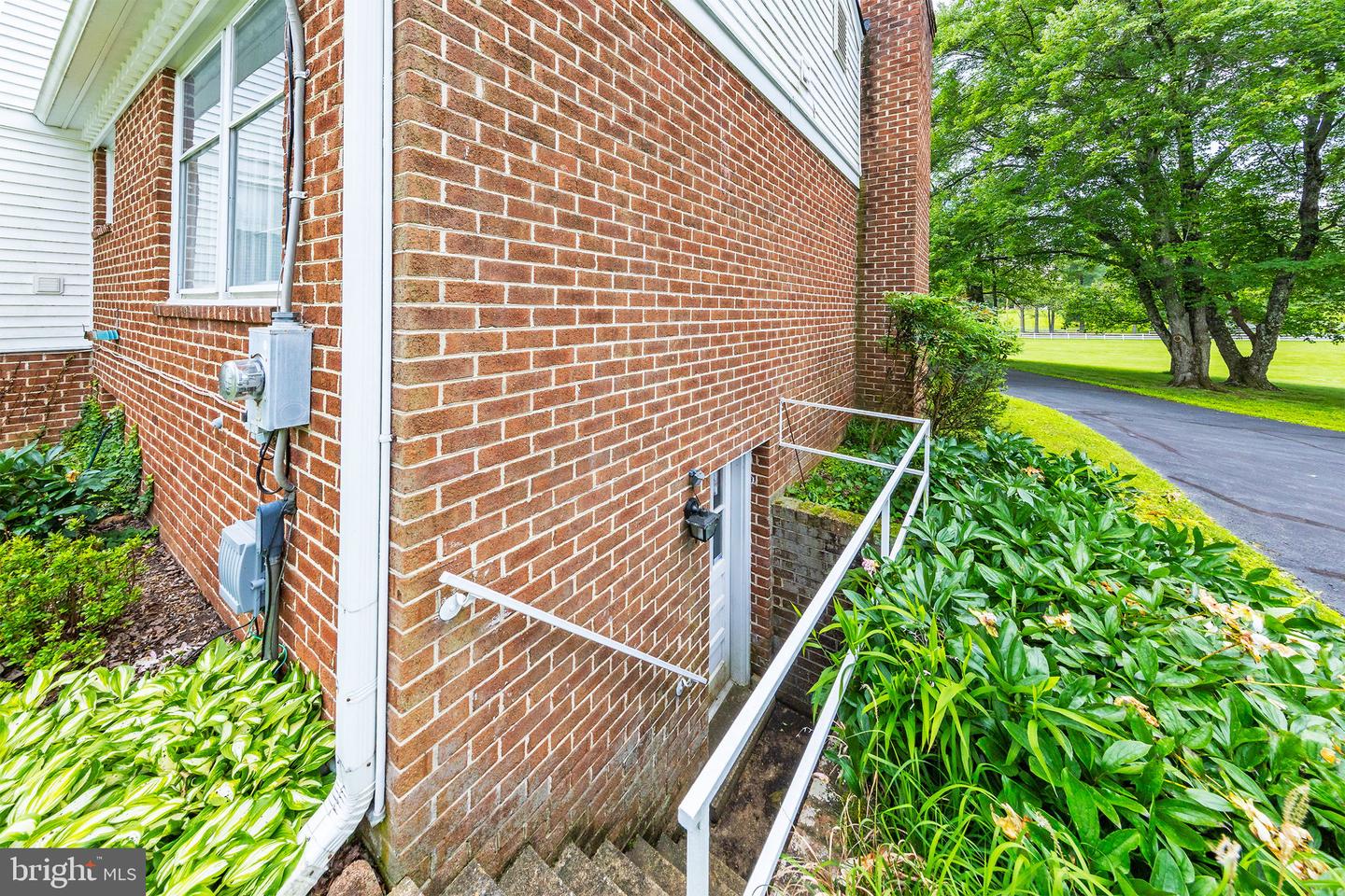6511 STALLION RD, CLIFTON, Virginia 20124, 6 Bedrooms Bedrooms, ,4 BathroomsBathrooms,Residential,For sale,6511 STALLION RD,VAFX2245050 MLS # VAFX2245050