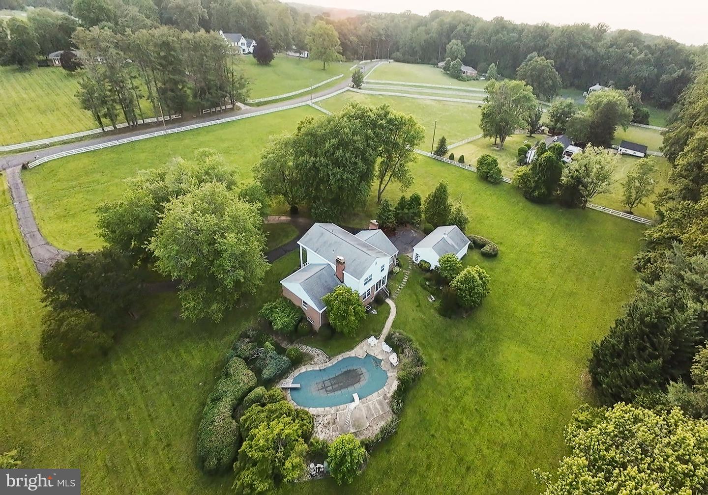 6511 STALLION RD, CLIFTON, Virginia 20124, 6 Bedrooms Bedrooms, ,4 BathroomsBathrooms,Residential,For sale,6511 STALLION RD,VAFX2245050 MLS # VAFX2245050