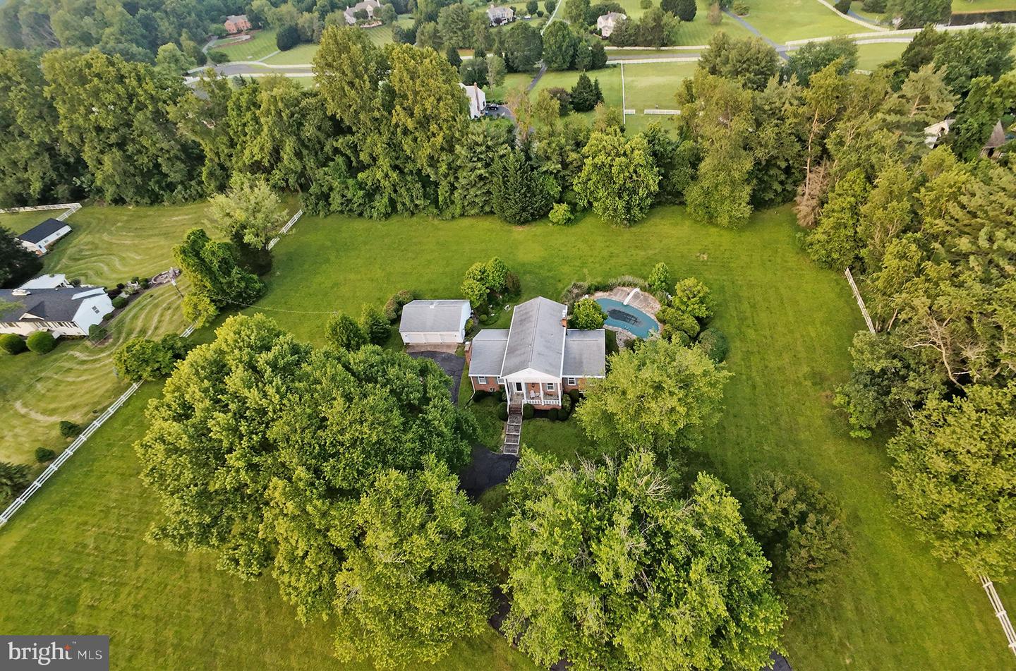 6511 STALLION RD, CLIFTON, Virginia 20124, 6 Bedrooms Bedrooms, ,4 BathroomsBathrooms,Residential,For sale,6511 STALLION RD,VAFX2245050 MLS # VAFX2245050