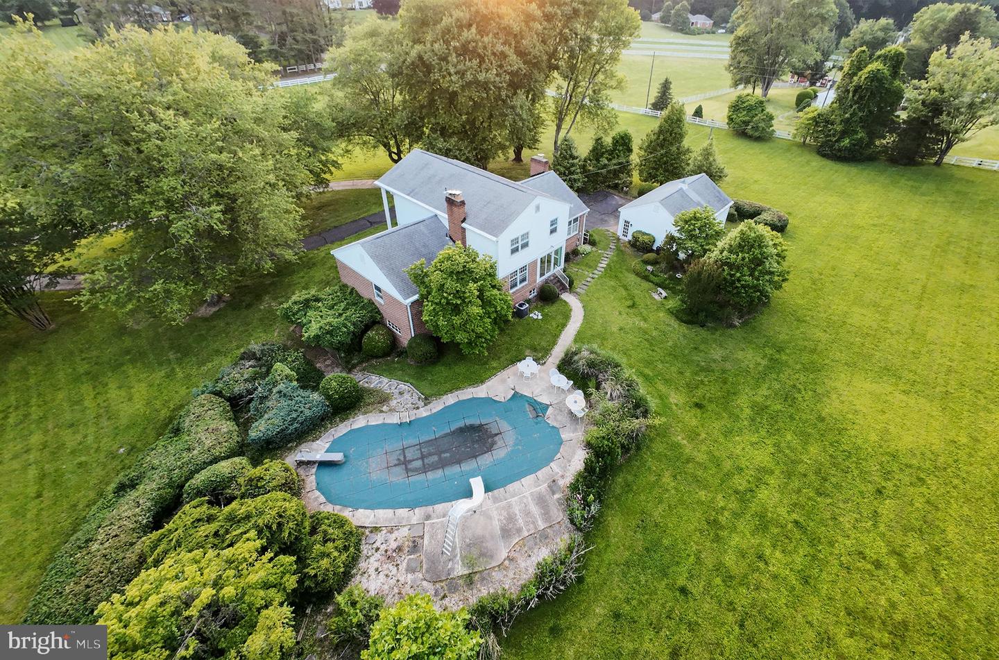 6511 STALLION RD, CLIFTON, Virginia 20124, 6 Bedrooms Bedrooms, ,4 BathroomsBathrooms,Residential,For sale,6511 STALLION RD,VAFX2245050 MLS # VAFX2245050
