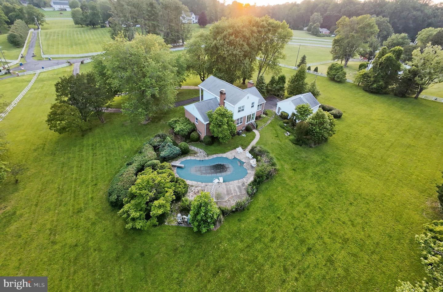6511 STALLION RD, CLIFTON, Virginia 20124, 6 Bedrooms Bedrooms, ,4 BathroomsBathrooms,Residential,For sale,6511 STALLION RD,VAFX2245050 MLS # VAFX2245050