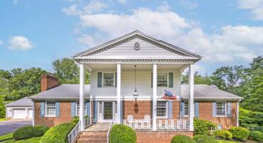 6511 STALLION RD, CLIFTON, Virginia 20124, 6 Bedrooms Bedrooms, ,4 BathroomsBathrooms,Residential,For sale,6511 STALLION RD,VAFX2245050 MLS # VAFX2245050