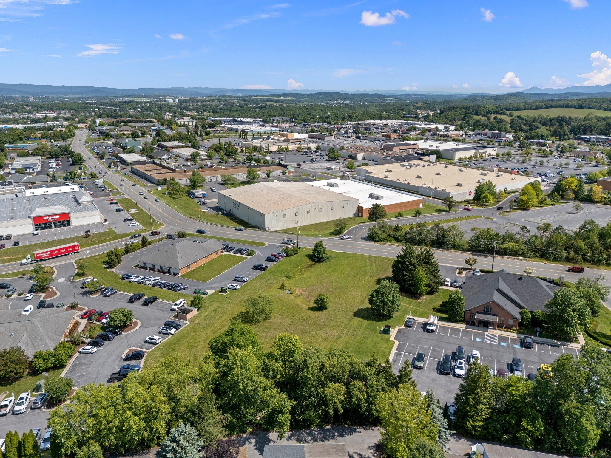 2205 EVELYN BYRD AVE, HARRISONBURG, Virginia 22801, ,Commercial,2205 EVELYN BYRD AVE,665796 MLS # 665796
