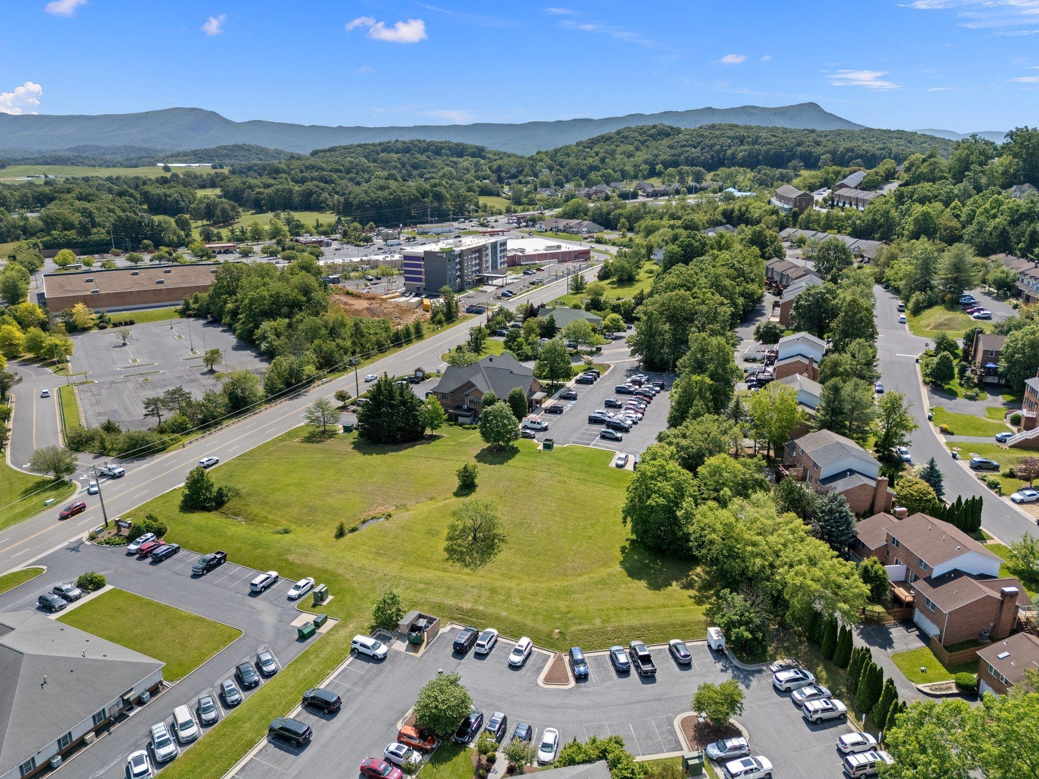 2205 EVELYN BYRD AVE, HARRISONBURG, Virginia 22801, ,Commercial,2205 EVELYN BYRD AVE,665796 MLS # 665796